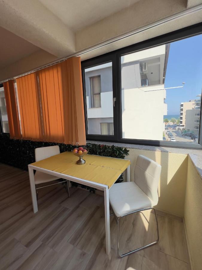 Aniversarium Grand Apartment Navodari Exterior photo